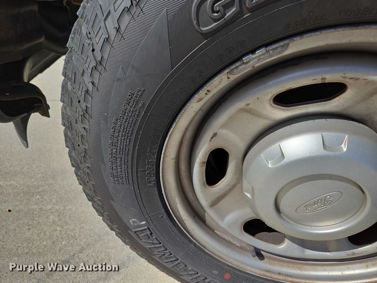 image for item ED2161 2011 Ford F250 Super Duty XL animal control pickup truck