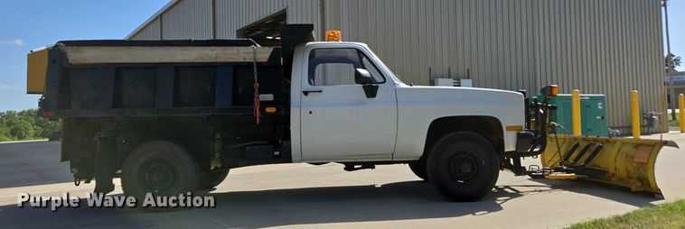 image for item ED2163 1984 Chevrolet D30 dump bed pickup truck