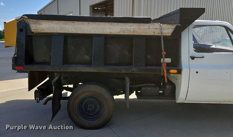 image for item ED2163 1984 Chevrolet D30 dump bed pickup truck