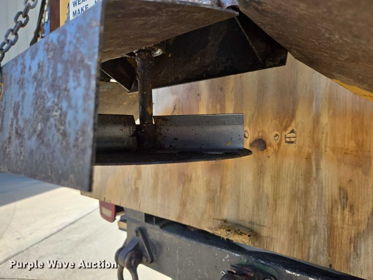 image for item ED2163 1984 Chevrolet D30 dump bed pickup truck