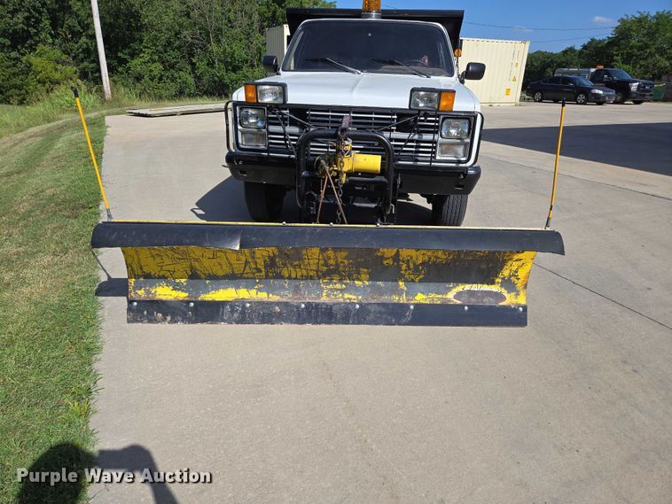 image for item ED2163 1984 Chevrolet D30 dump bed pickup truck