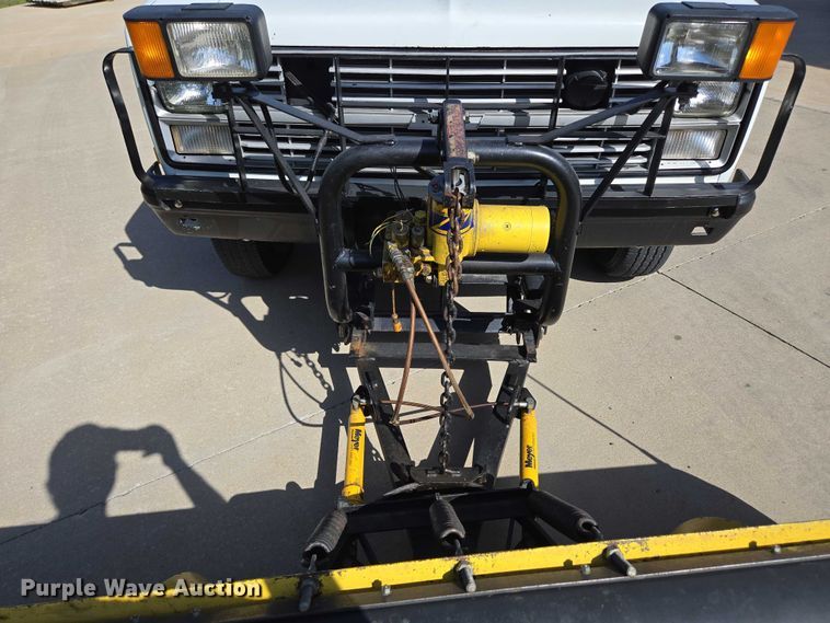 image for item ED2163 1984 Chevrolet D30 dump bed pickup truck