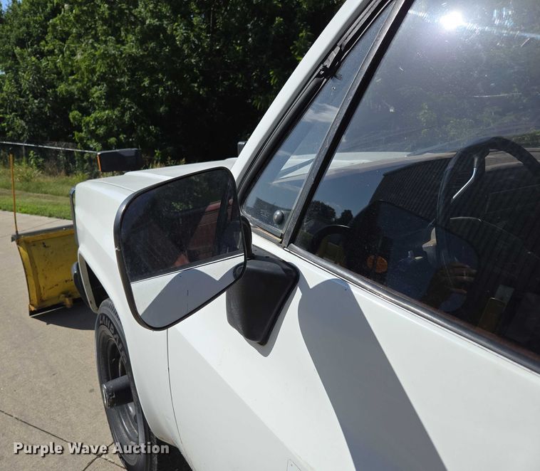 image for item ED2163 1984 Chevrolet D30 dump bed pickup truck