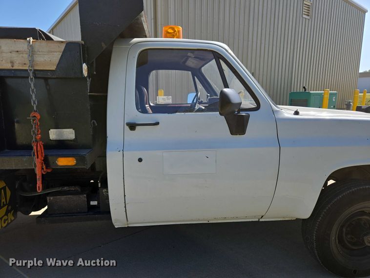 image for item ED2163 1984 Chevrolet D30 dump bed pickup truck