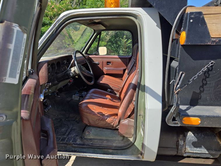 image for item ED2163 1984 Chevrolet D30 dump bed pickup truck