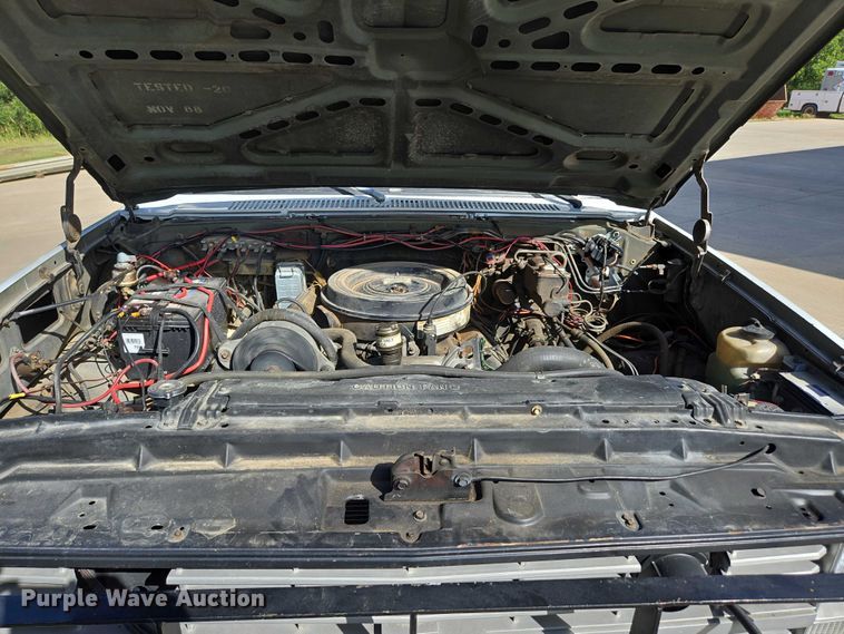 image for item ED2163 1984 Chevrolet D30 dump bed pickup truck