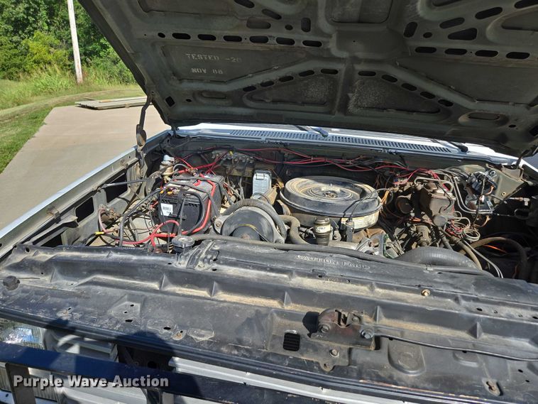 image for item ED2163 1984 Chevrolet D30 dump bed pickup truck