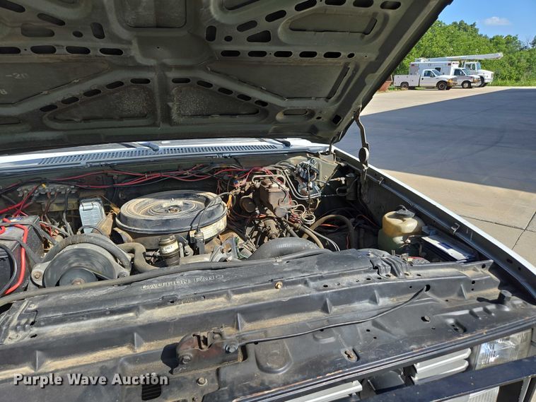 image for item ED2163 1984 Chevrolet D30 dump bed pickup truck