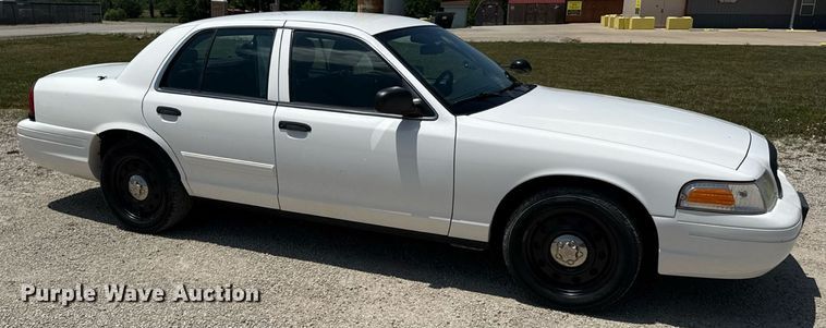 image for item ED4330 2011 Ford Crown Victoria Police Interceptor 