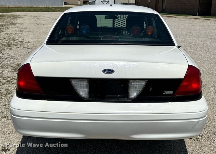 image for item ED4330 2011 Ford Crown Victoria Police Interceptor 