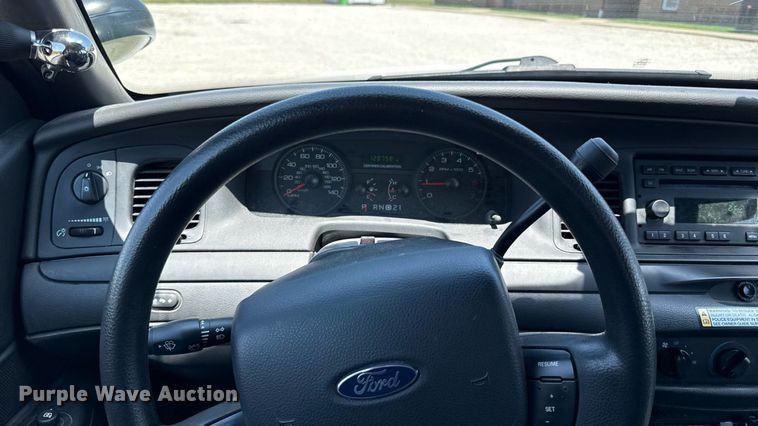 image for item ED4330 2011 Ford Crown Victoria Police Interceptor 