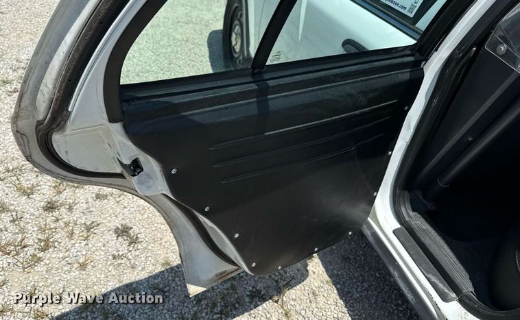 image for item ED4330 2011 Ford Crown Victoria Police Interceptor 