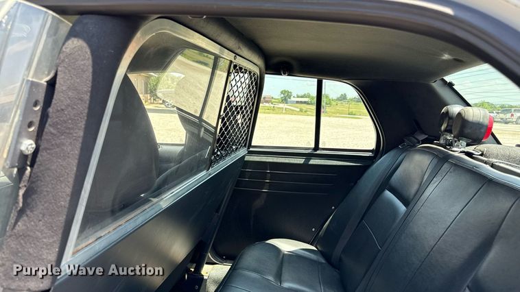 image for item ED4330 2011 Ford Crown Victoria Police Interceptor 