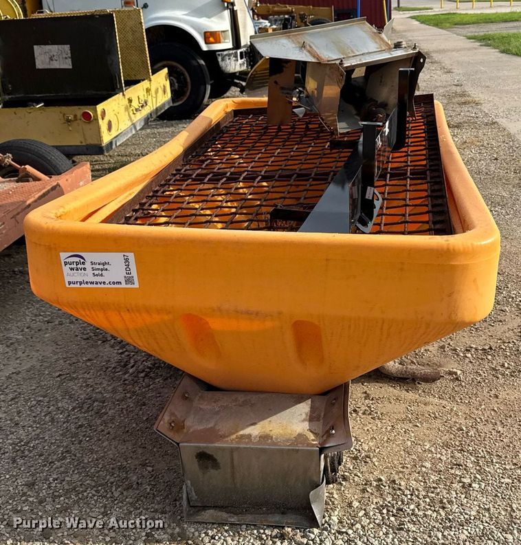 image for item ED4367 Meyer Diamond spreader