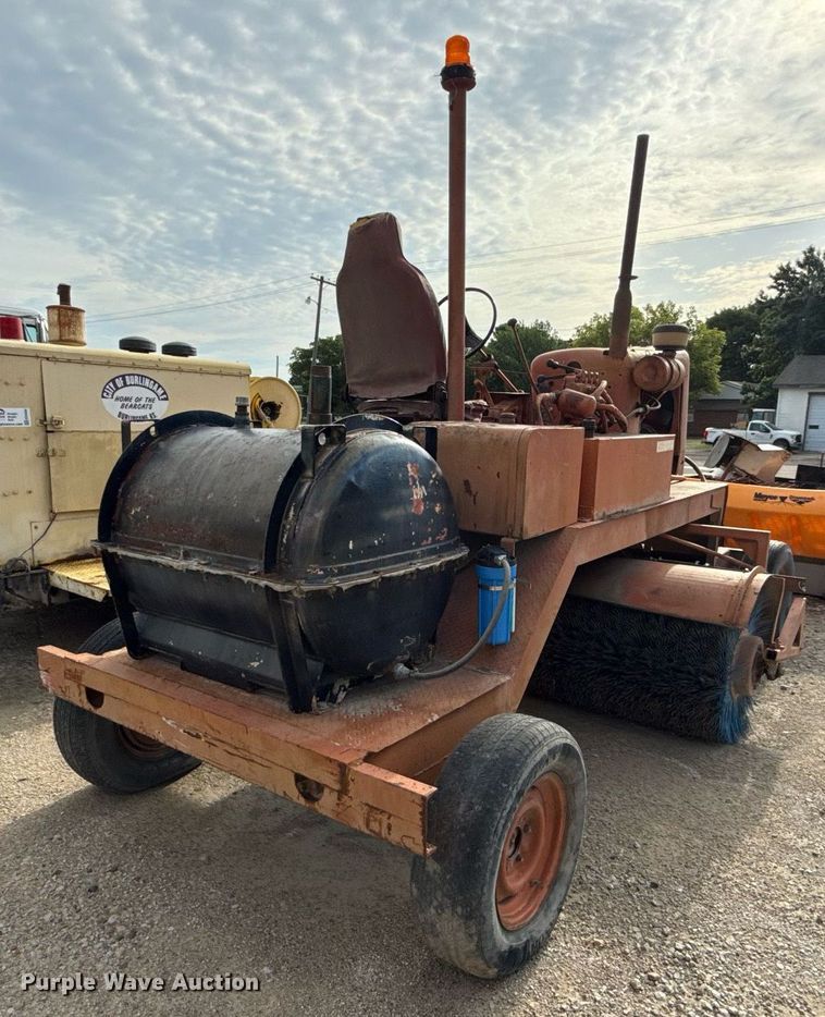 image for item ED4368 1980 Broce T10 broom