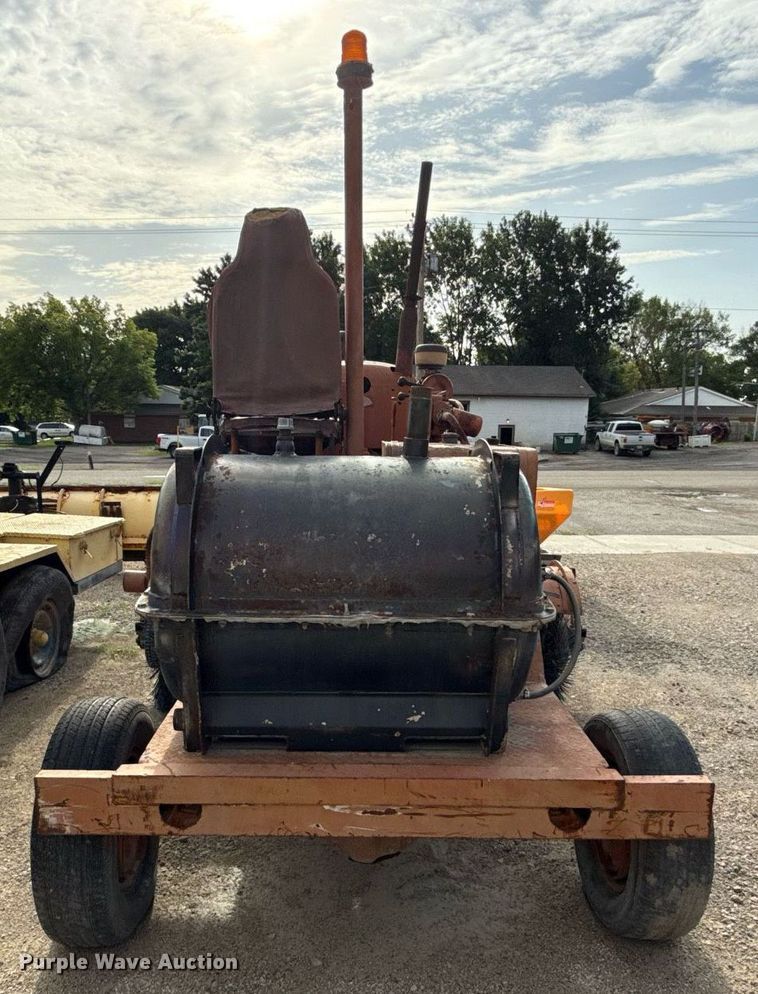 image for item ED4368 1980 Broce T10 broom