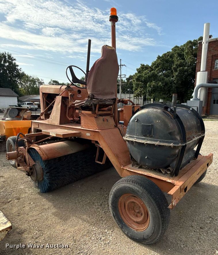 image for item ED4368 1980 Broce T10 broom