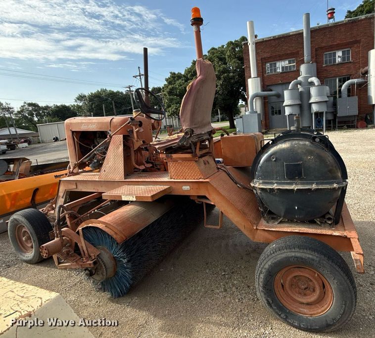 image for item ED4368 1980 Broce T10 broom