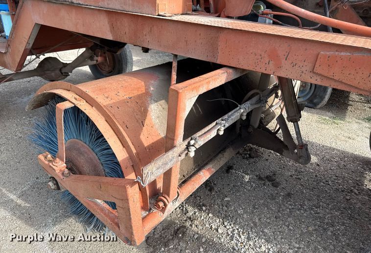 image for item ED4368 1980 Broce T10 broom