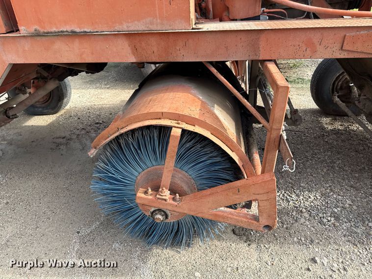 image for item ED4368 1980 Broce T10 broom