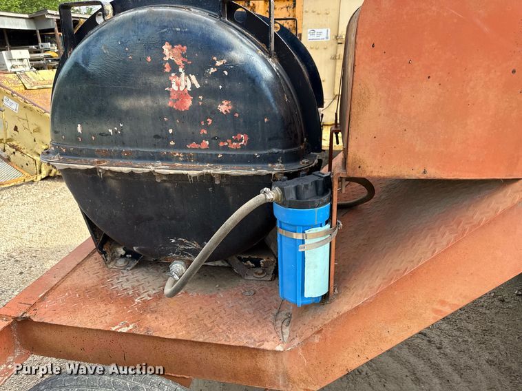 image for item ED4368 1980 Broce T10 broom