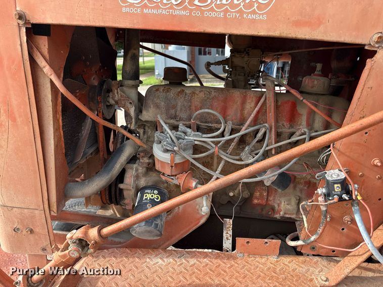 image for item ED4368 1980 Broce T10 broom