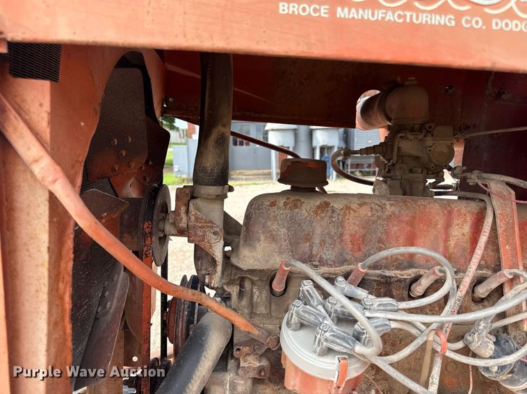 image for item ED4368 1980 Broce T10 broom