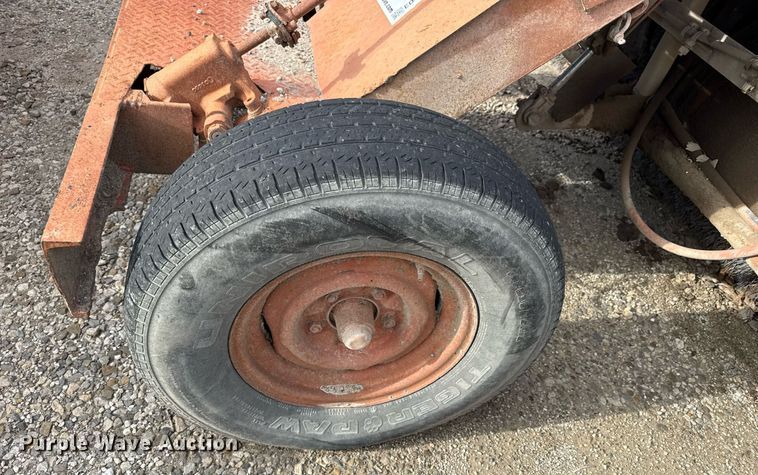 image for item ED4368 1980 Broce T10 broom