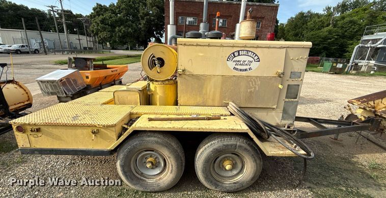 image for item ED4369 1974 Davey Air compressor