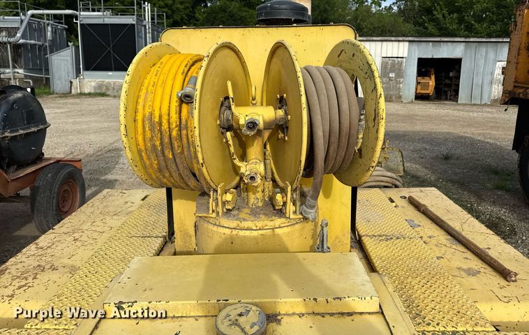 image for item ED4369 1974 Davey Air compressor