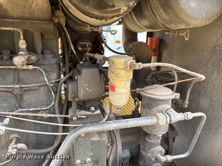 image for item ED4369 1974 Davey Air compressor