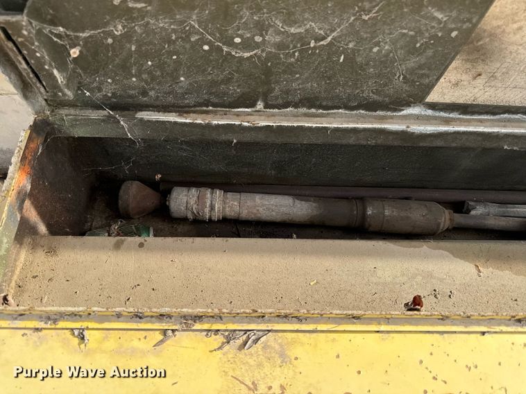 image for item ED4369 1974 Davey Air compressor