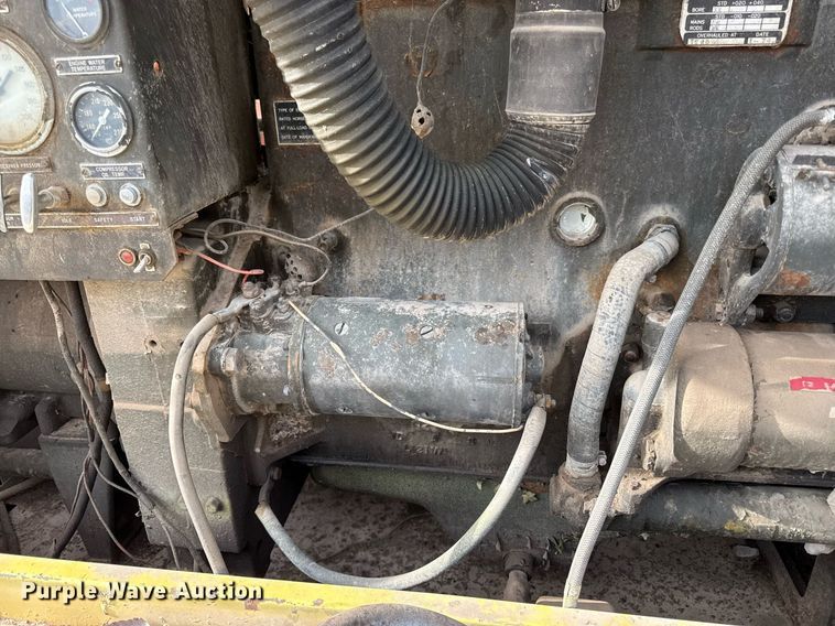 image for item ED4369 1974 Davey Air compressor