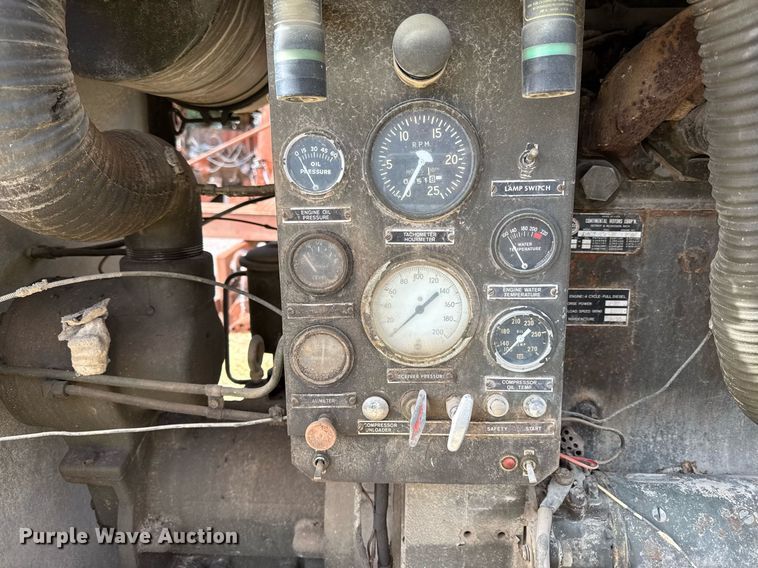 image for item ED4369 1974 Davey Air compressor