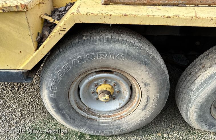 image for item ED4369 1974 Davey Air compressor