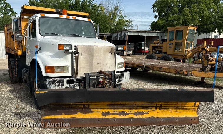 image for item ED4371 1994 International 4900 dump truck