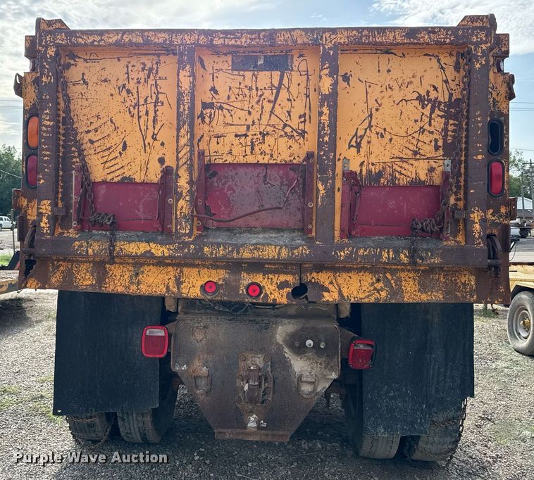 image for item ED4371 1994 International 4900 dump truck