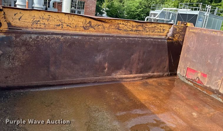 image for item ED4371 1994 International 4900 dump truck