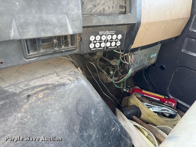 image for item ED4371 1994 International 4900 dump truck