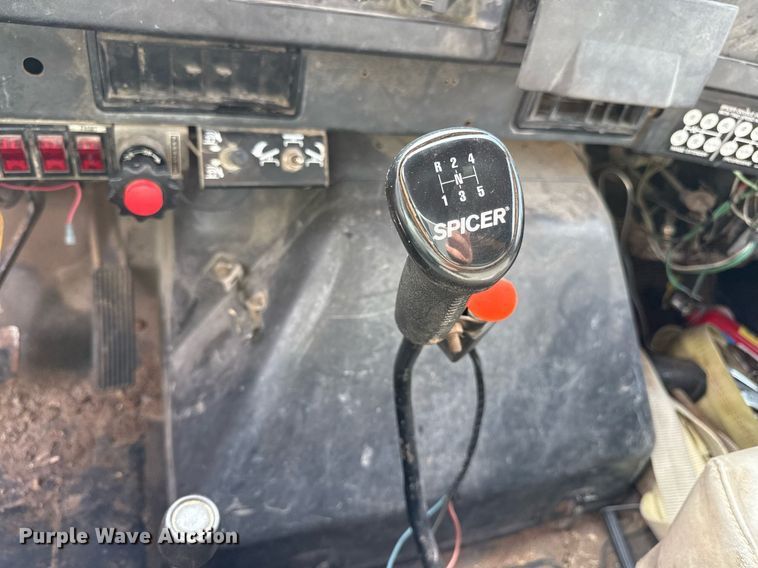 image for item ED4371 1994 International 4900 dump truck