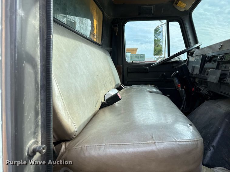 image for item ED4371 1994 International 4900 dump truck