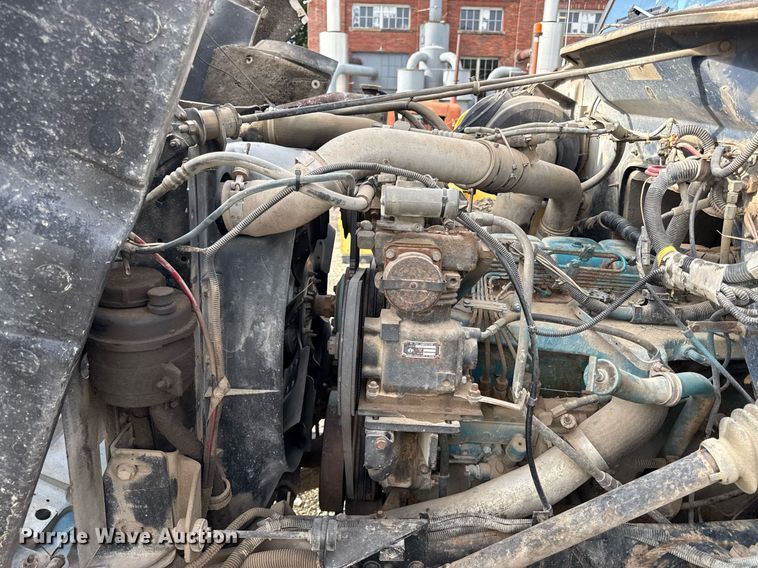 image for item ED4371 1994 International 4900 dump truck