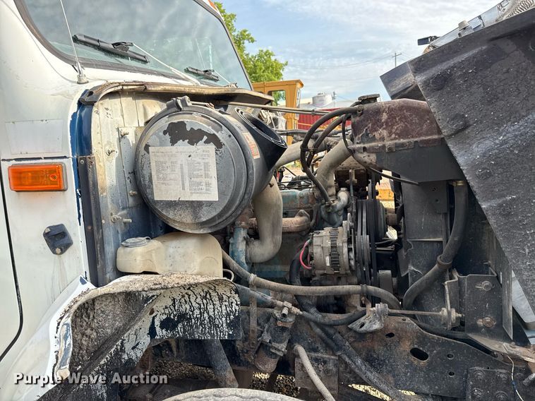 image for item ED4371 1994 International 4900 dump truck