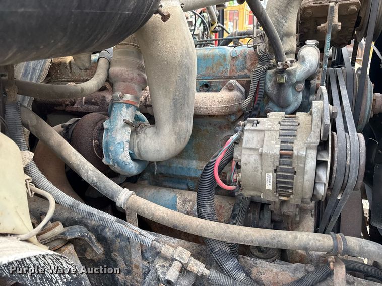 image for item ED4371 1994 International 4900 dump truck