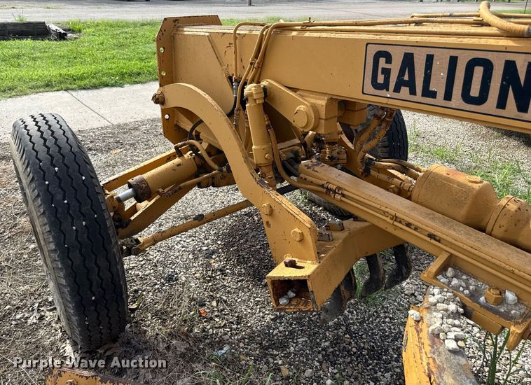 image for item ED4372 1973 Galion 503 Series L rigid frame motor grader