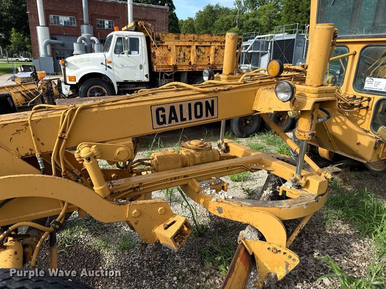 image for item ED4372 1973 Galion 503 Series L rigid frame motor grader