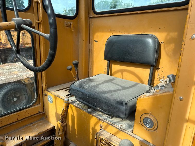 image for item ED4372 1973 Galion 503 Series L rigid frame motor grader