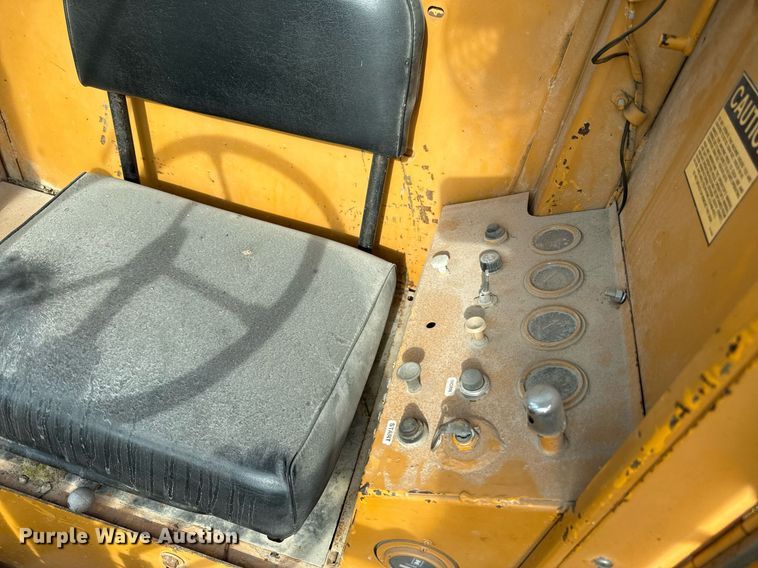 image for item ED4372 1973 Galion 503 Series L rigid frame motor grader