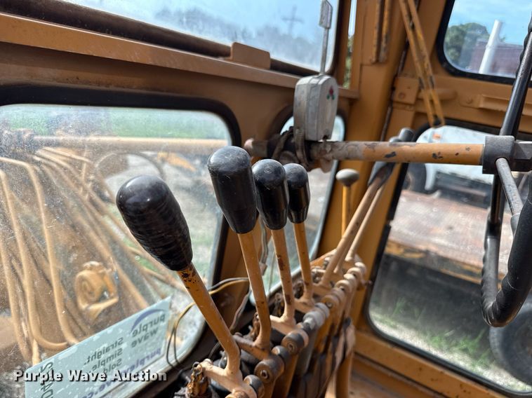 image for item ED4372 1973 Galion 503 Series L rigid frame motor grader