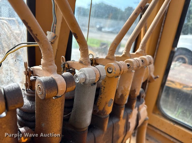 image for item ED4372 1973 Galion 503 Series L rigid frame motor grader